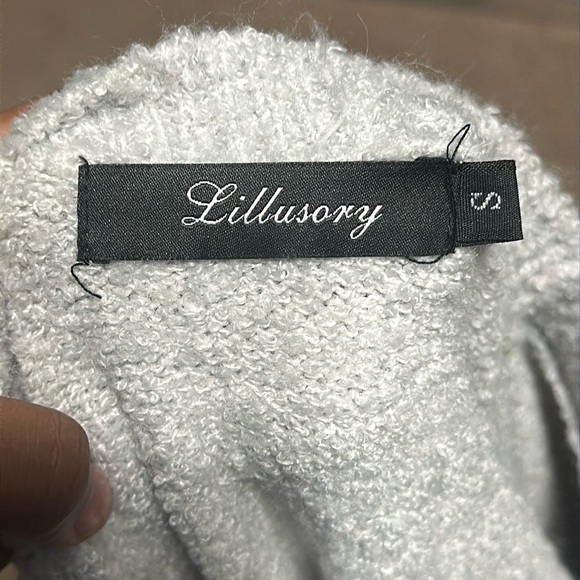 LILLUSORY Women’s Light Gray Crew Neck Oversized Sweater Size Small - Picture 4 of 6